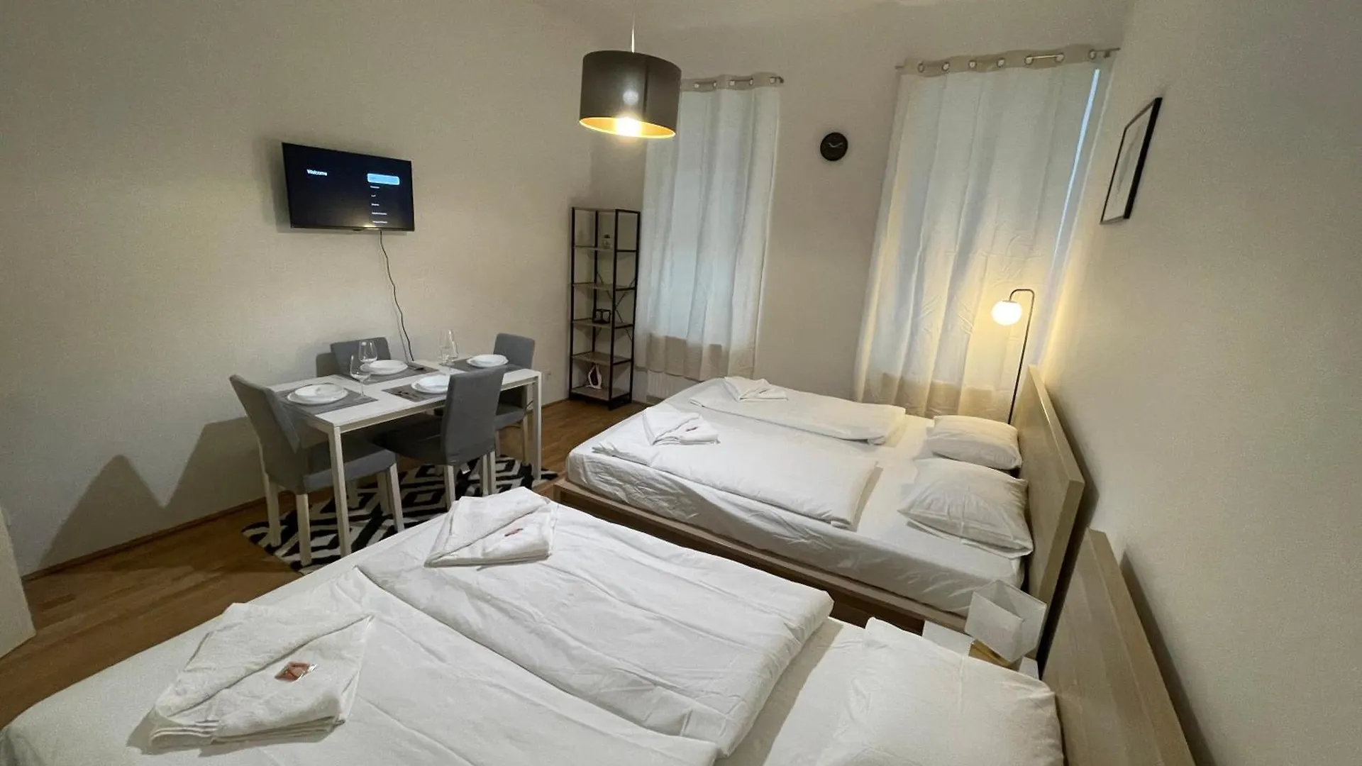 Cozy 5-Person Apartment In Vienna 2 Austria
