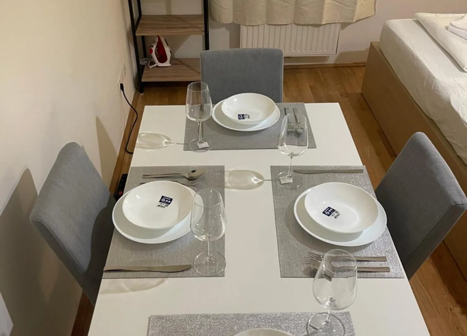 Cozy 5-Person Apartment In Vienna 2