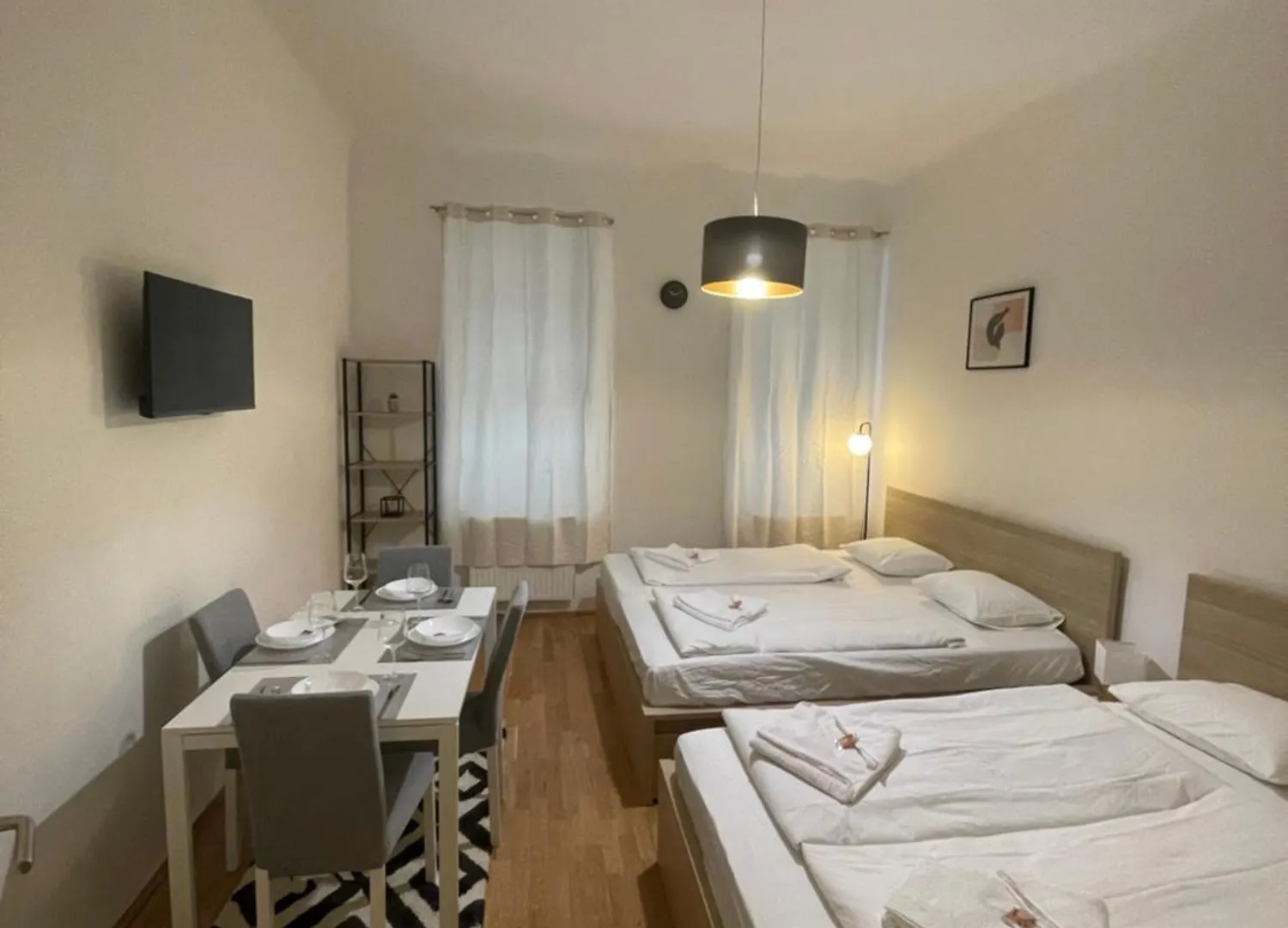 Cozy 5-Person Apartment In Vienna 2